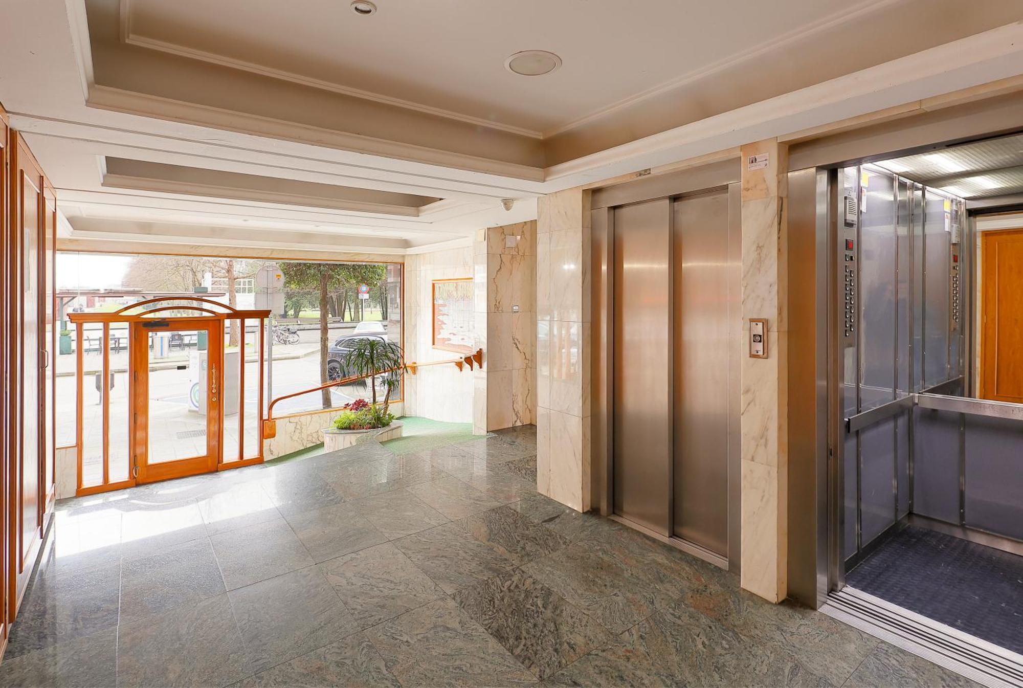 Apartamento Playa de San Lorenzo Gijón Exterior foto