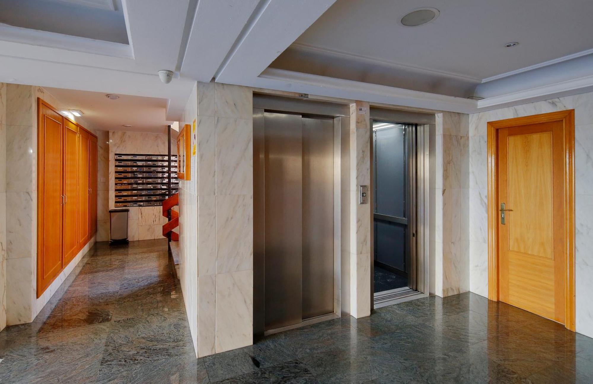 Apartamento Playa de San Lorenzo Gijón Exterior foto